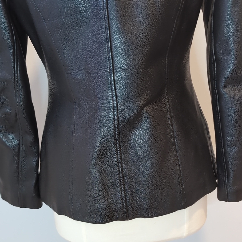 Vintage Danier Black Leather Zip-Front Fitted Jacket - Picture 5 of 14